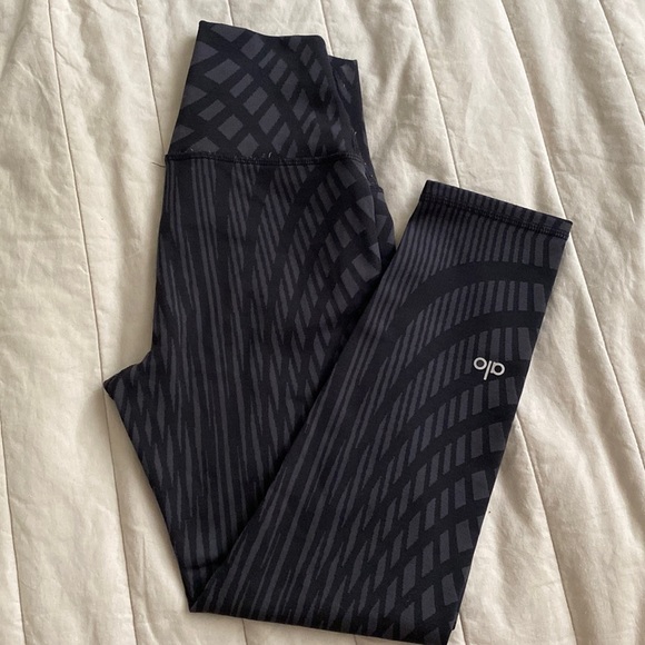 Alo Yoga High-Waist legging - Picture 1 of 4